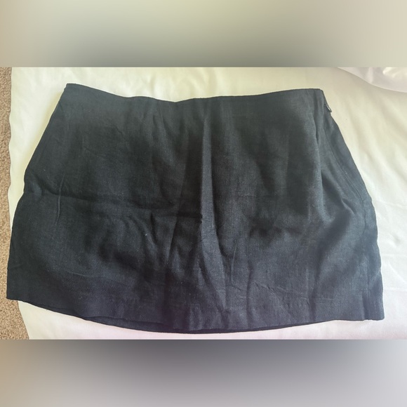 Abercrombie & Fitch Black Midi Skirt - Picture 2 of 4